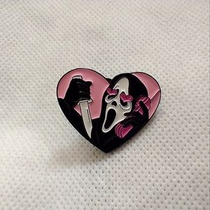 🧁 3/$30 Ghostface Scream Phone Heart-eyes Enamel Pin NEW
